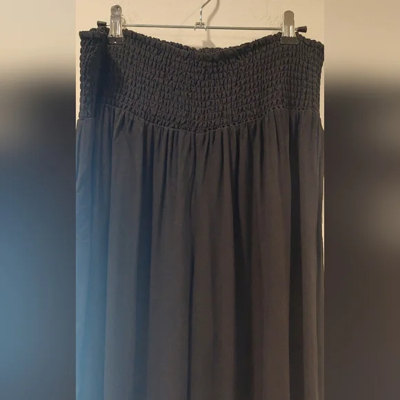 Elegant Black Wide Leg Jumpsuit - Picture 2 of 8